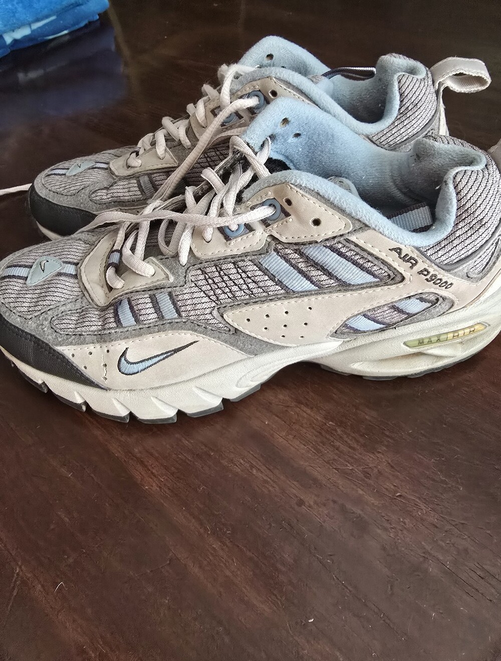 Nike Air Max Women's Size 9 – Gray/Light Blue